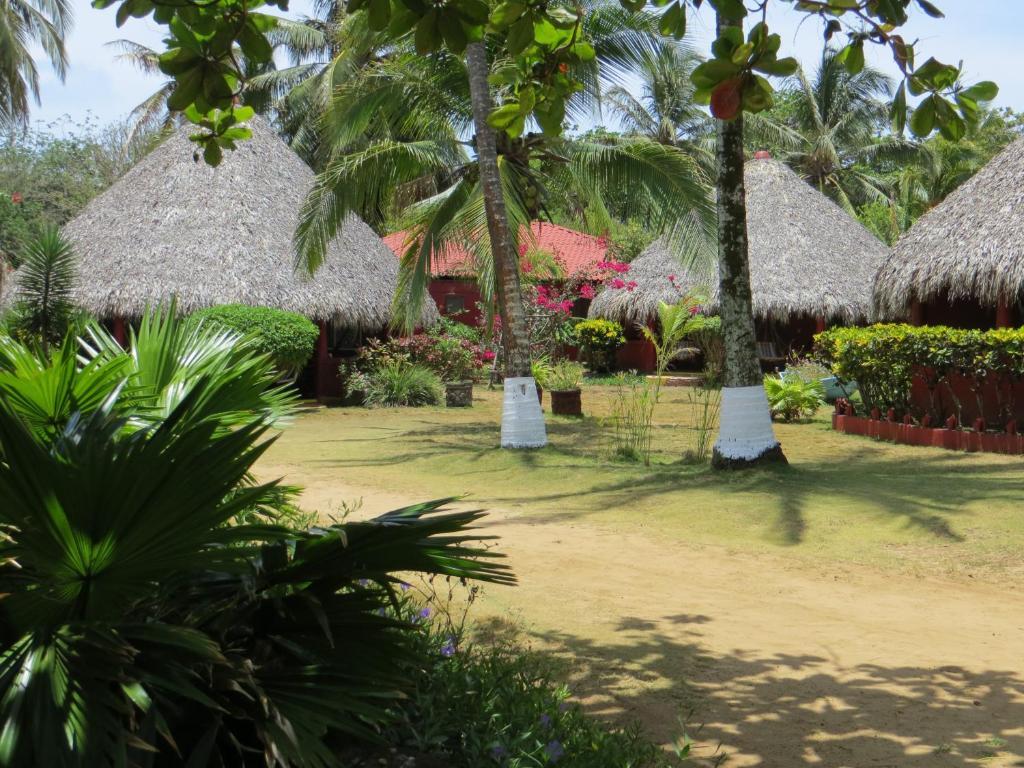 Paraiso Beach Hotel Brig Bay 외부 사진