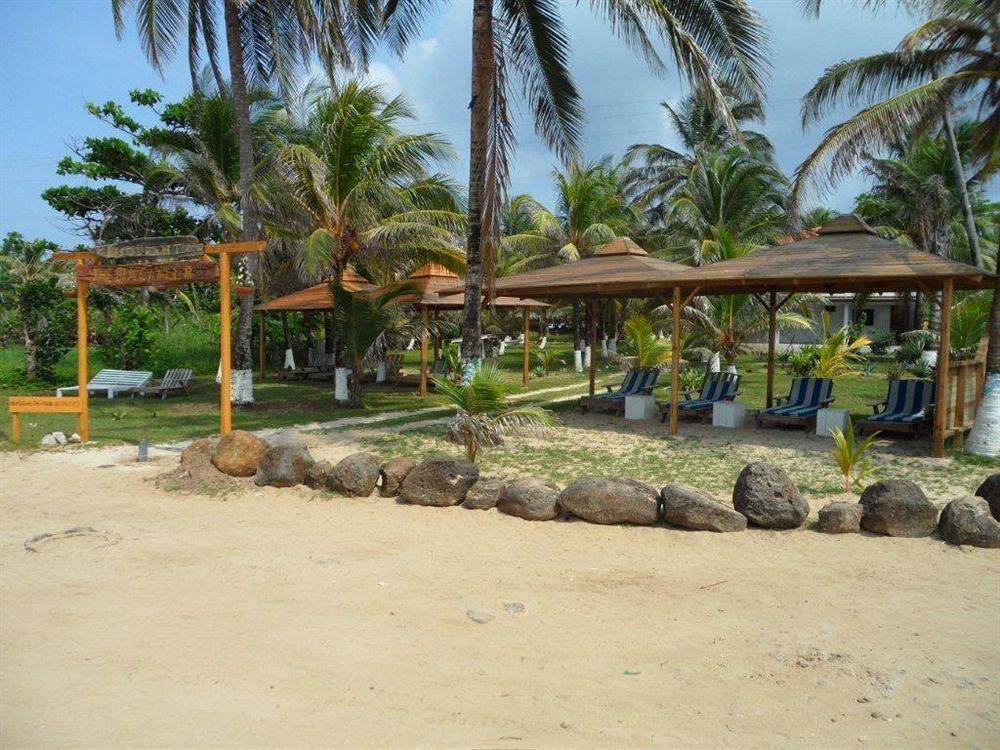 Paraiso Beach Hotel Brig Bay 외부 사진